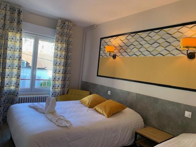 Hotel Du Centre - Restaurant Le P'Tit Gourmet Tonnerre Eksteriør billede