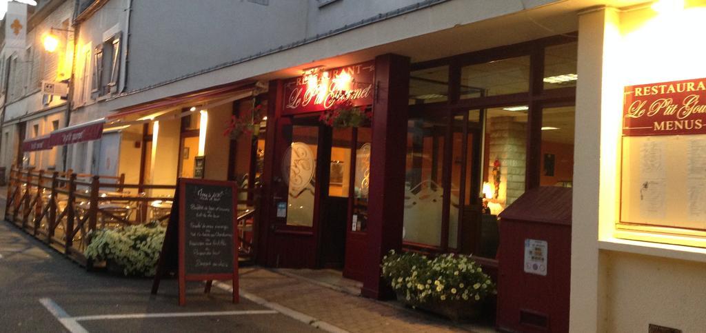 Hotel Du Centre - Restaurant Le P'Tit Gourmet Tonnerre Eksteriør billede