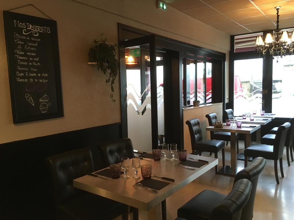 Hotel Du Centre - Restaurant Le P'Tit Gourmet Tonnerre Eksteriør billede