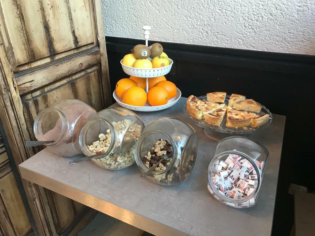 Hotel Du Centre - Restaurant Le P'Tit Gourmet Tonnerre Eksteriør billede